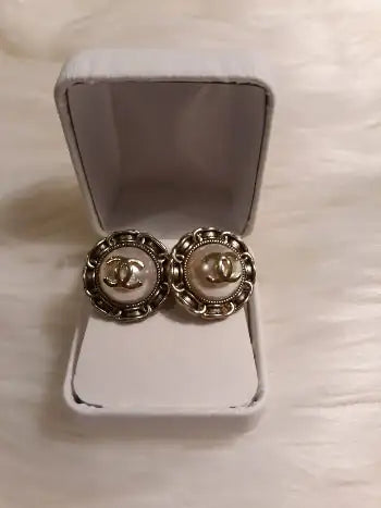 Chic Earrings