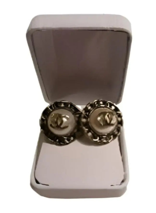 Chic Earrings